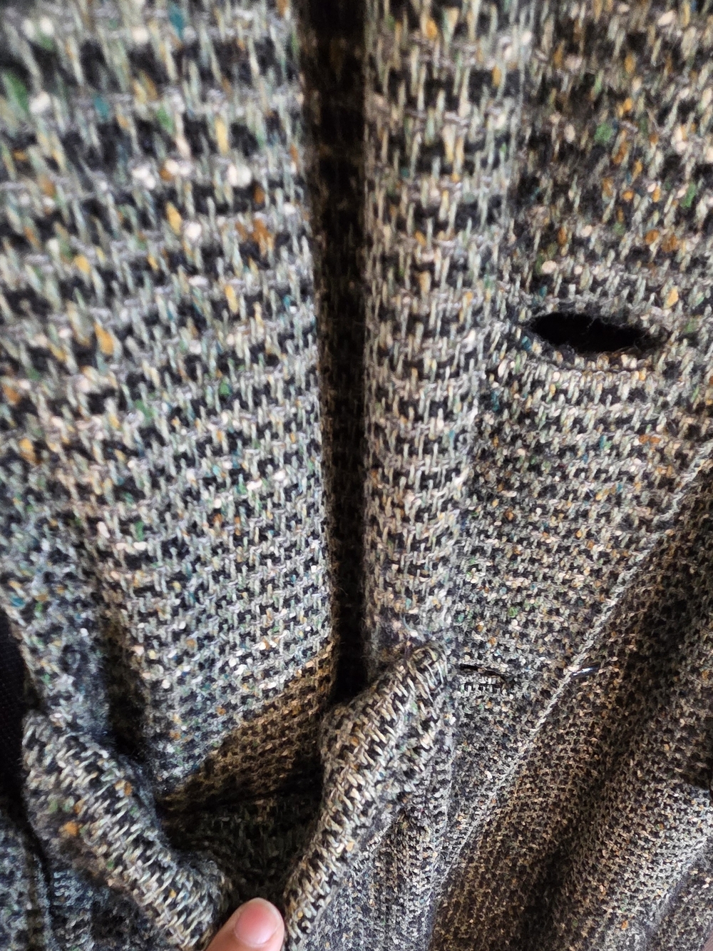 Olive Green Tweed Long Coat - Picture 4 of 10